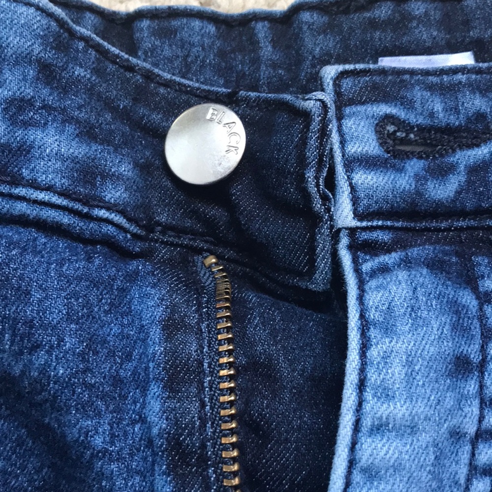 H&M Jean Shorts - Picture 2 of 6